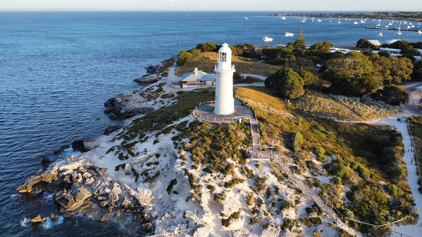Avustralya’nın Meşhur Turistik Alanının Karanlık Geçmişi: Aborjin Mezarlarının Üzerine Kamp Alanları Kuruldu”