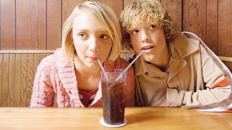 Beyninizi “Şekerle” Silmeyin: Şekerli İçecekler Hafızayı Köreltiyor!