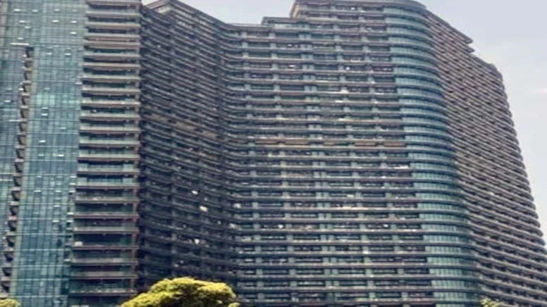 Görenler Kasaba Sanıyor: Bu Binada Tam 20 Bin Kişi Yaşıyor!