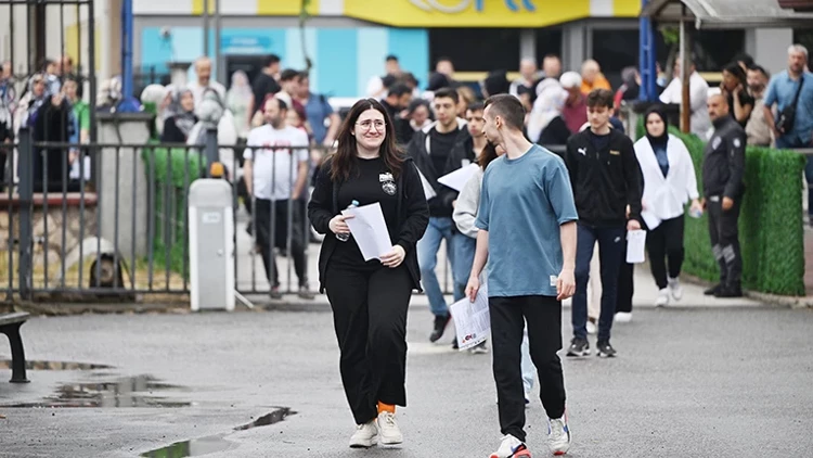 Üniversite Sınavına 2,4 Milyondan Fazla Aday Başvurdu (Kardeş Haber)
