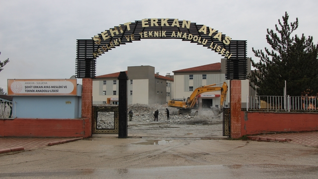 Suluova’da 40 Yıllık Okulun Yerine Mesleki Eğitim Üssü Yapılıyor (Kardeş Haber)