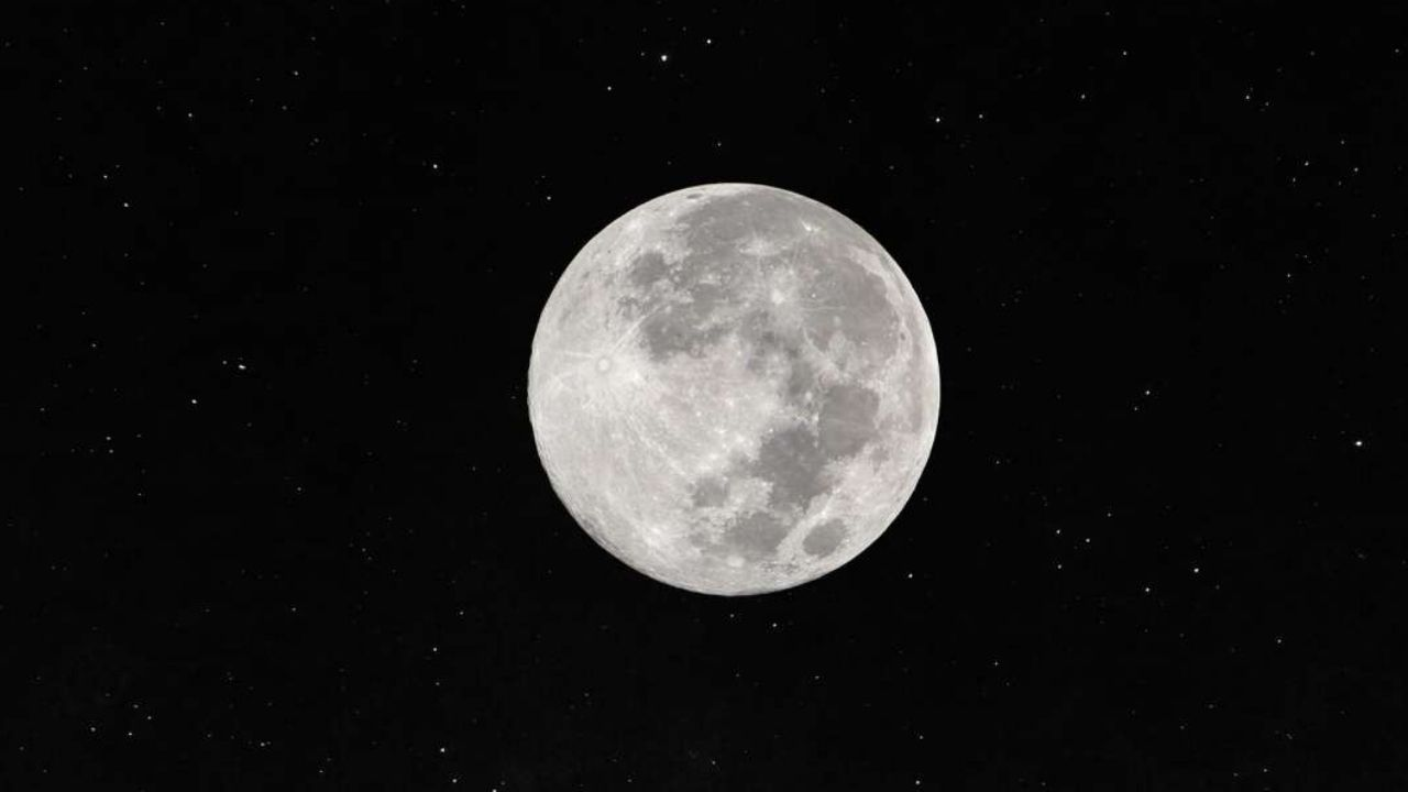 Nisan Dolunayı Ne Zaman ve Saat Kaçta?