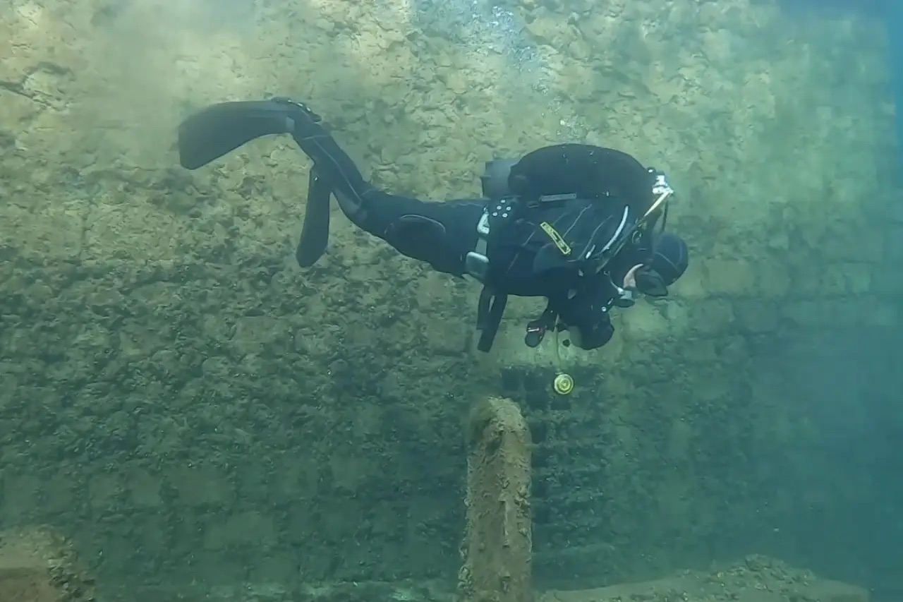 DİYARBAKIR’DA TARİH GÜN YÜZÜNE ÇIKTI: 2 BİN 400 YILLIK KALINTILAR KEŞFEDİLDİ