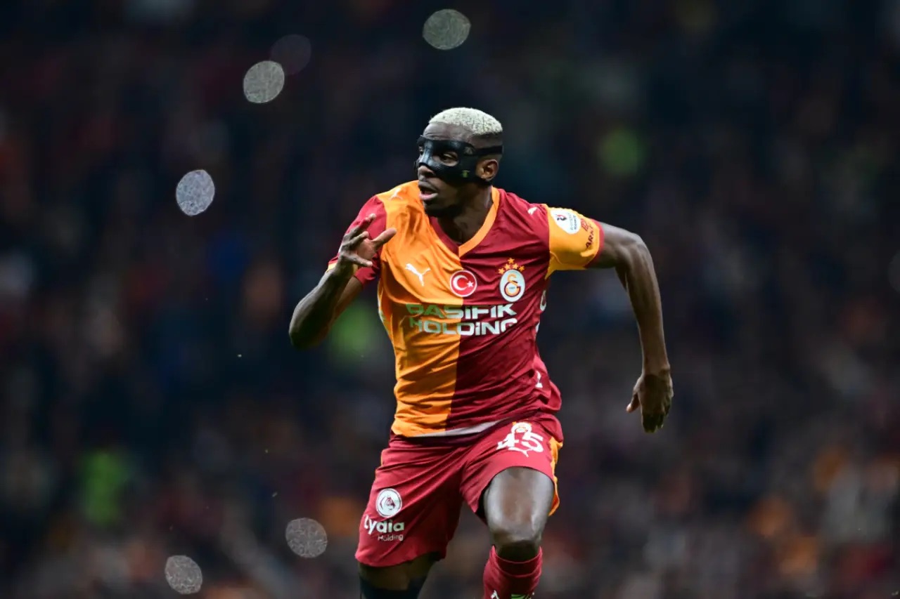 OSIMHEN DERBİ ÖNCESİ SAHALARA DÖNEBİLİR: ERKEN DÖNÜŞ İÇİN ÖZEL PLAN