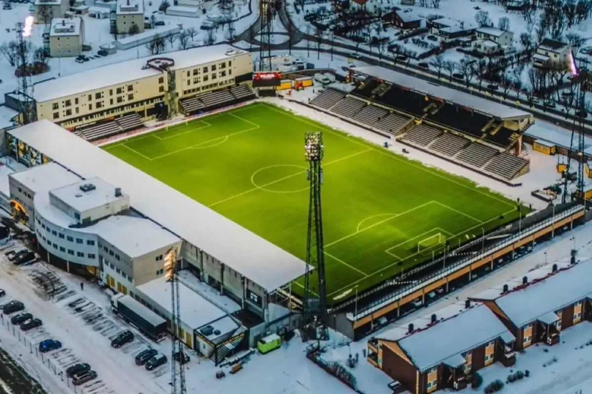Kuzeyin Perileri Tarih Yazıyor: 53 Bin Nüfuslu Kasaba Takımı Dünya Devlerine Kafa Tutuyor! (Kardeş Haber)