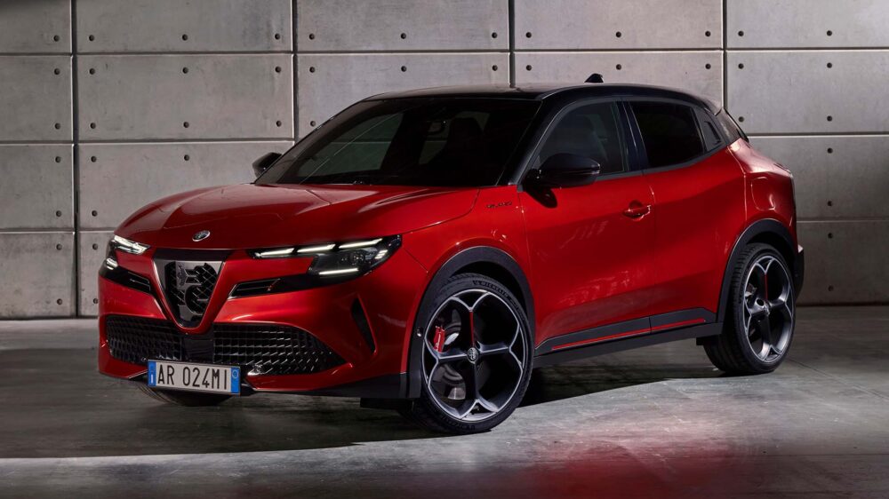 İtalyan Ruhu Çin Teknolojisiyle Buluşuyor: Alfa Romeo’dan Leapmotor Hamlesi!