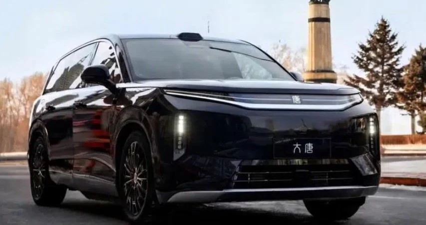 Menzil Kaygısı Tarih Oluyor: Tek Şarjla 950 Kilometre Giden Yeni Canavar Sahneye Çıktı!