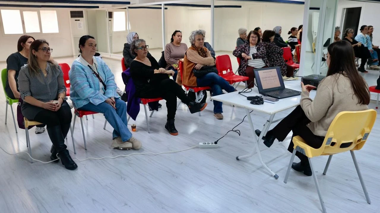 Konak Belediyesi’nden bağımlılık eğitimi