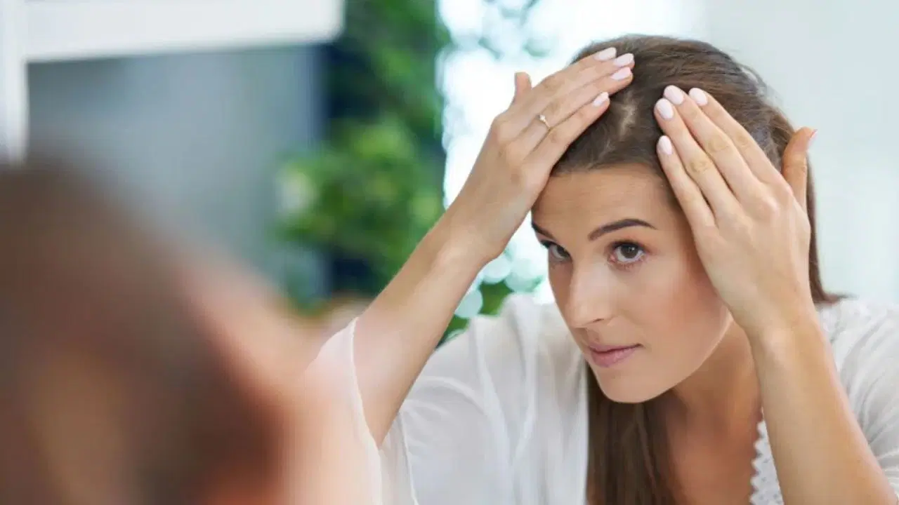 Uzmanlardan Uyarı: Kuru Şampuanlar Saç Derisine Zarar Verebilir (Kardeş Haber)