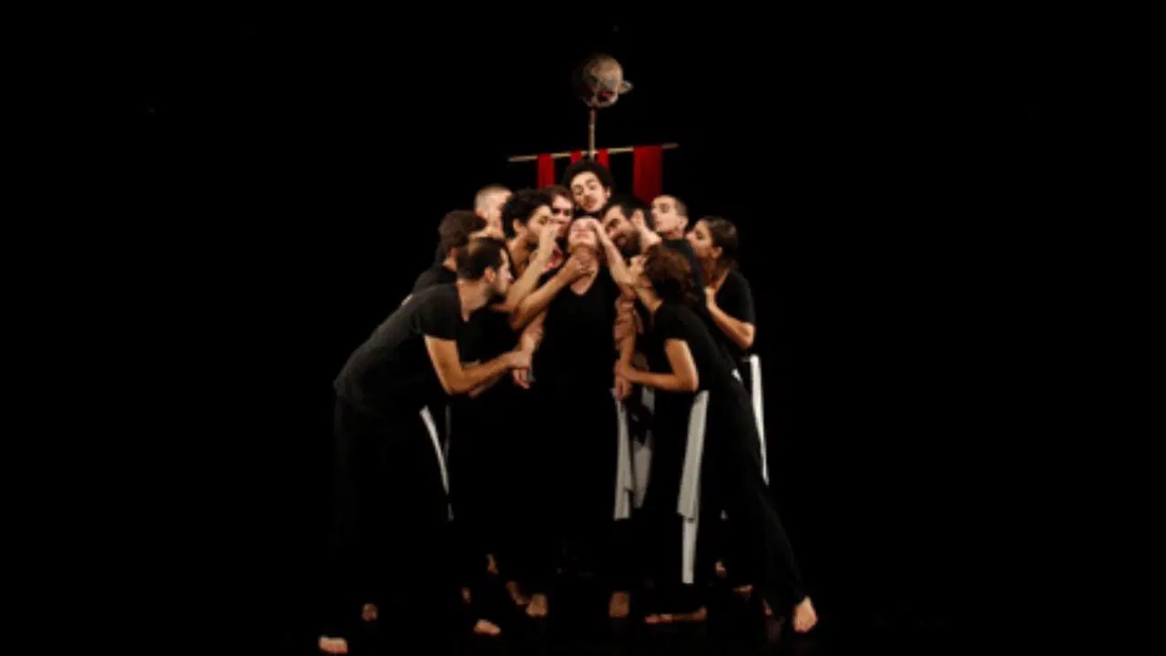 CAS’TAN MESAJ YÜKLÜ OYUN: ‘SALOZ’UN MAVALI’ YENİ SEZONDA DA SAHNEDE!