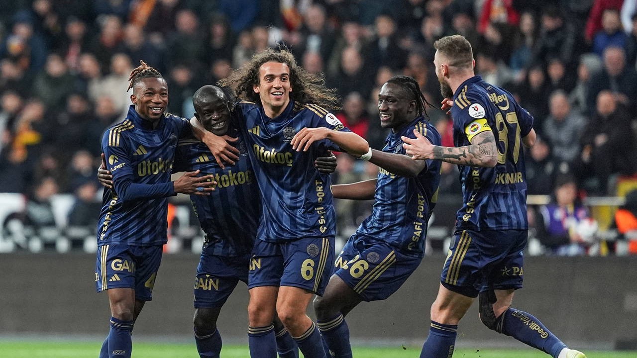 Fenerbahçe Hazırlık Kampı Kadrosunu Açıkladı