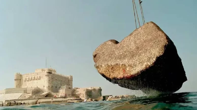 Antik Dünyanın Mühendislik Harikası Geri Dönüyor: İskenderiye’de 80 Tonluk Keşif!