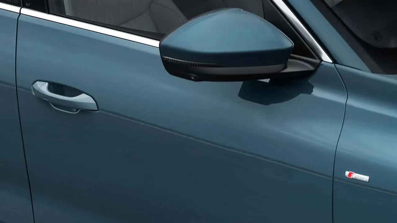 Başlık:Yeni Audi Q7 Sahneye Çıkıyor: Lansman Öncesi İlk İpuçları Geldi